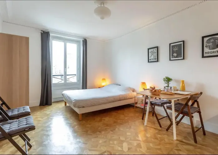 Alexis\' Apartments